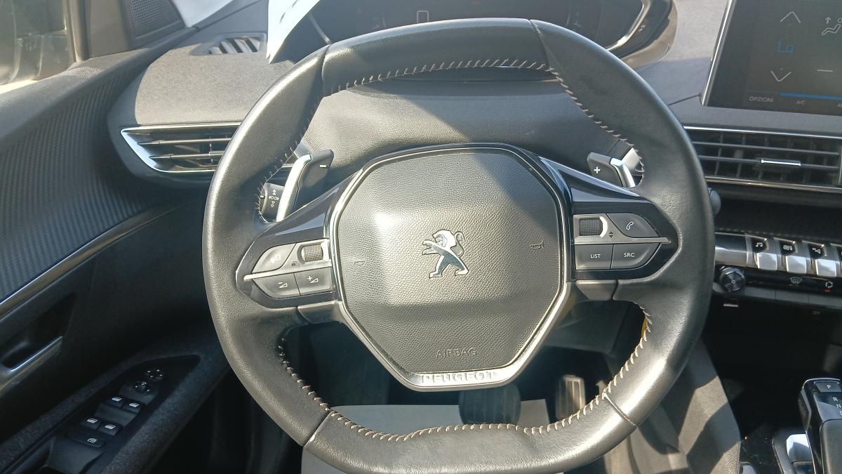 Peugeot 3008 1.5 HDI 130CV EAT8 Business